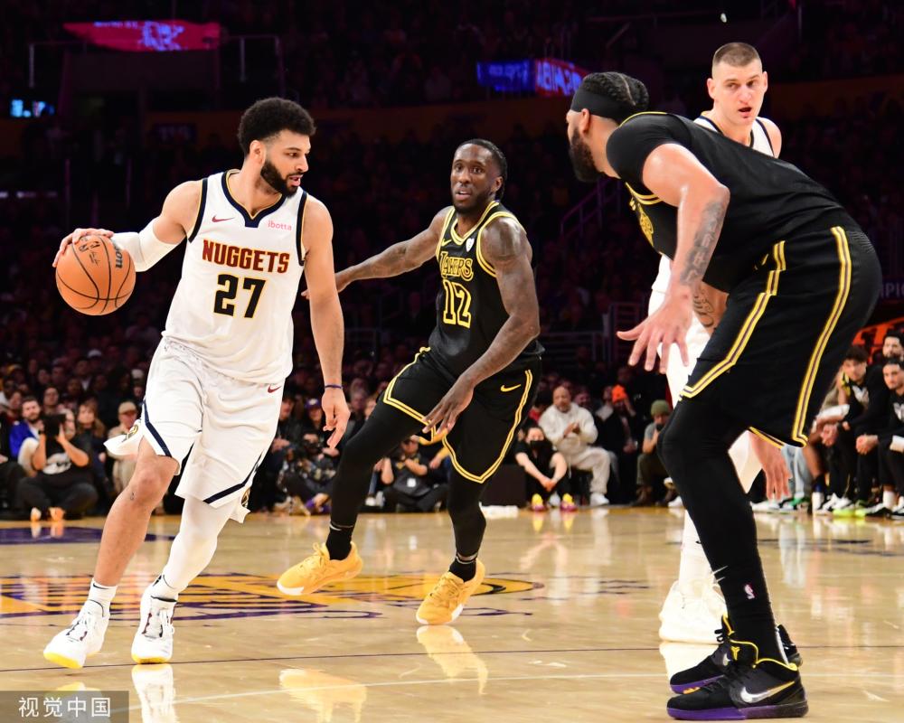 场上的强劲 场上的强劲