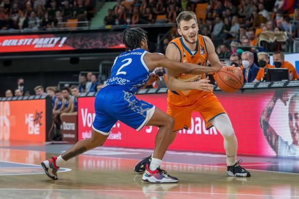 C罗杀疯了!2023年最高产的杀手 全新组合技庆祝.